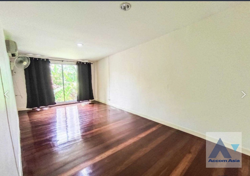 14  3 br Townhouse for rent and sale in Sukhumvit ,Bangkok BTS Phrom Phong 13000222