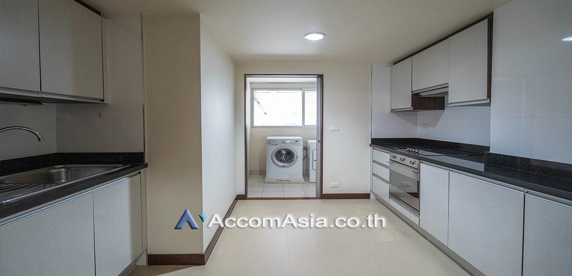 unitBig Balcony |  3 Bedrooms  Apartment For Rent in Sukhumvit, Bangkok  near BTS Asok - MRT Sukhumvit (13000223)
