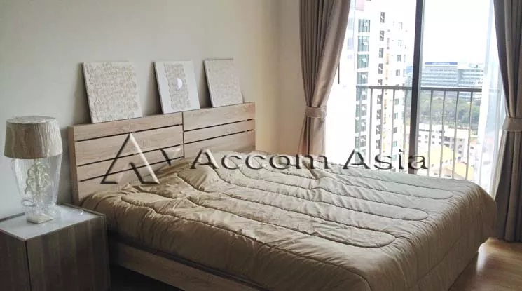  1 Bedroom  Condominium For Rent & Sale in Sathorn, Bangkok  near BTS Chong Nonsi (13000227)