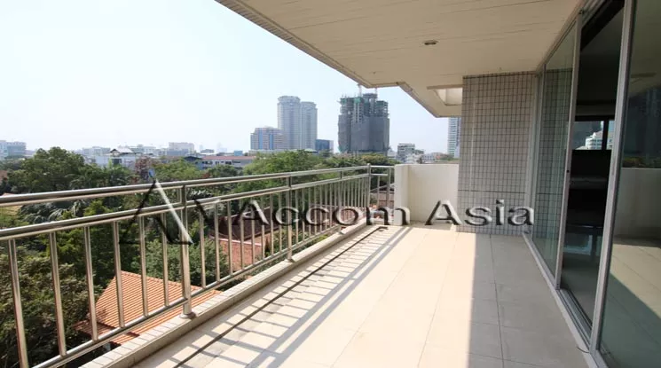 Pet friendly |  3 Bedrooms  Apartment For Rent in Sathorn, Bangkok  near BTS Chong Nonsi - MRT Lumphini (13000236)