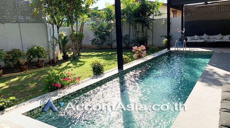  2  5 br House for rent and sale in Sukhumvit ,Bangkok BTS Ekkamai 13000256