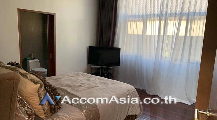 12  5 br House for rent and sale in Sukhumvit ,Bangkok BTS Ekkamai 13000256