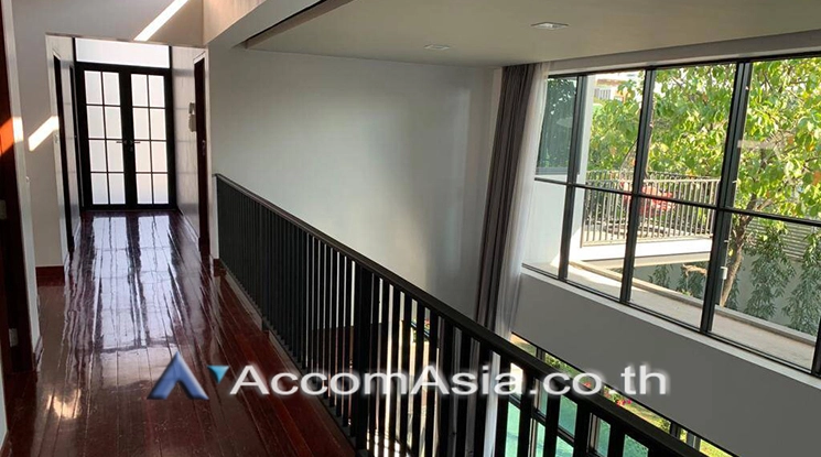 8  5 br House for rent and sale in Sukhumvit ,Bangkok BTS Ekkamai 13000256