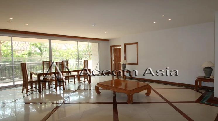 unitPet friendly |  3 Bedrooms  Apartment For Rent in Sathorn, Bangkok  near BTS Chong Nonsi - MRT Lumphini (13000274)