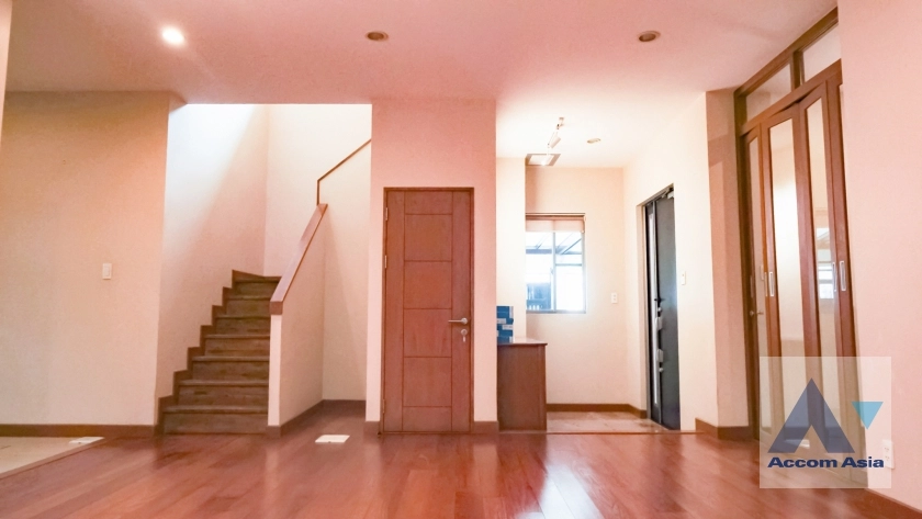 6  3 br House for rent and sale in Sukhumvit ,Bangkok BTS Phrom Phong 13000279