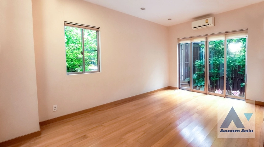 5  3 br House for rent and sale in Sukhumvit ,Bangkok BTS Phrom Phong 13000279