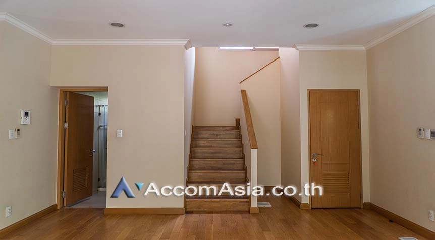 unitCommon Pool, Pet friendly |  3 Bedrooms  House For Rent in Sukhumvit, Bangkok  near BTS Phrom Phong (13000280)