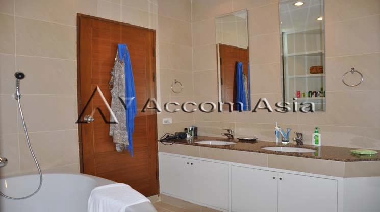 16  4 br Apartment For Rent in Sukhumvit ,Bangkok BTS Phrom Phong at A whole floor residence 13000304