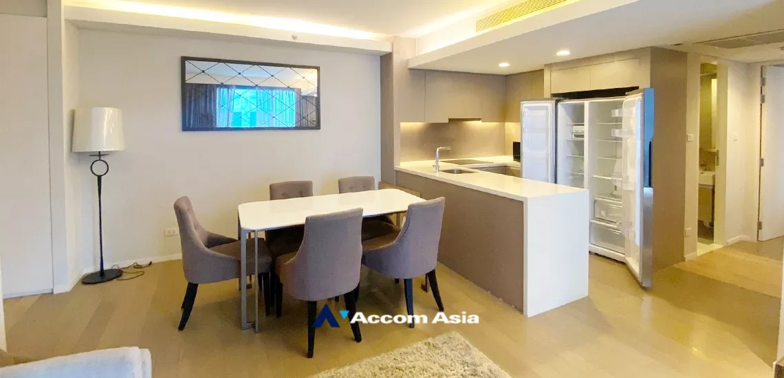  2 Bedrooms  Condominium For Rent in Sukhumvit, Bangkok  near BTS Ekkamai (13000336)