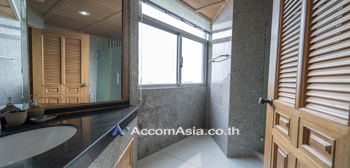 18  6 br Apartment For Rent in Sathorn ,Bangkok BTS Chong Nonsi at Thai Colonial Style 13000361