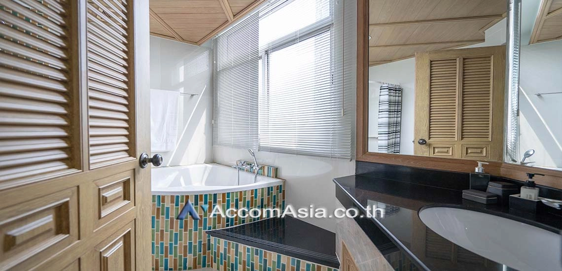 17  6 br Apartment For Rent in Sathorn ,Bangkok BTS Chong Nonsi at Thai Colonial Style 13000361