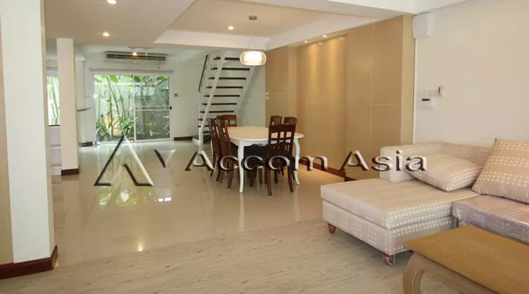  1  3 br House For Rent in Sukhumvit ,Bangkok BTS Thong Lo at Ekkamai Cozy House with swimming pool 13000362