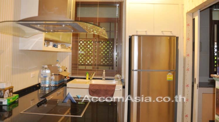 10  4 br House For Rent in Pattanakarn ,Bangkok  at Peaceful compound 13000411