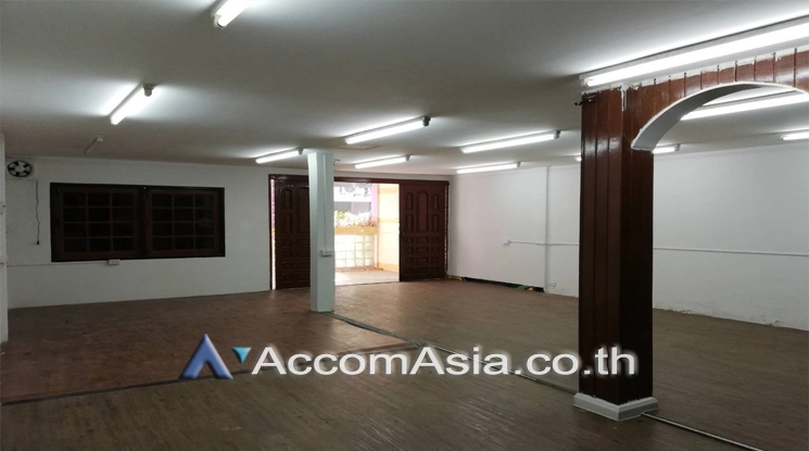 unitHome Office |  2 Bedrooms  Townhouse For Rent in Sukhumvit, Bangkok  near BTS Phrom Phong (13000481)