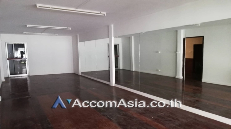  1  2 br Townhouse For Rent in Sukhumvit ,Bangkok BTS Phrom Phong 13000481