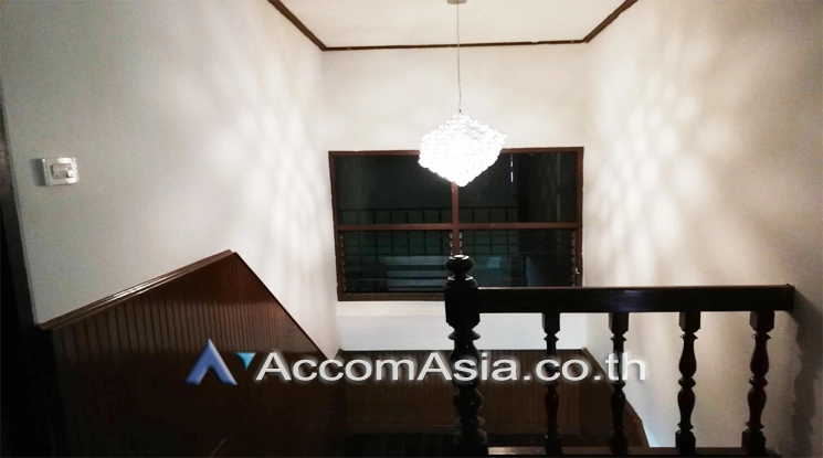 4  2 br Townhouse For Rent in Sukhumvit ,Bangkok BTS Phrom Phong 13000481