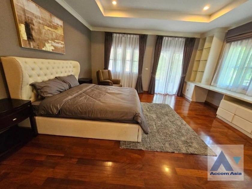 7  5 br House for rent and sale in Bang Na ,Bangkok BTS Bearing at House in compound 13000493