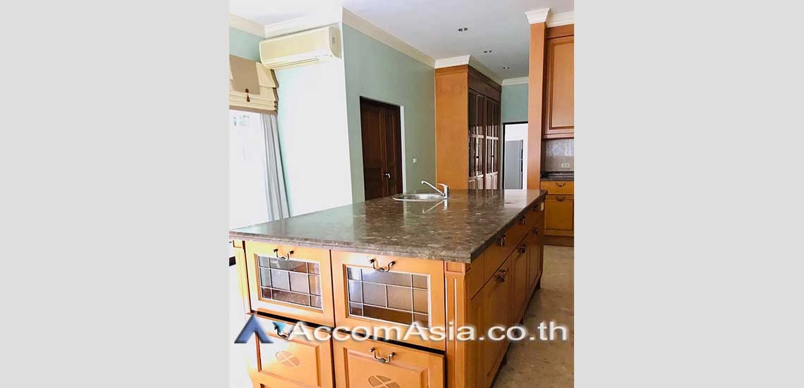 10  5 br House for rent and sale in Bang Na ,Bangkok BTS Bearing at House in compound 13000494