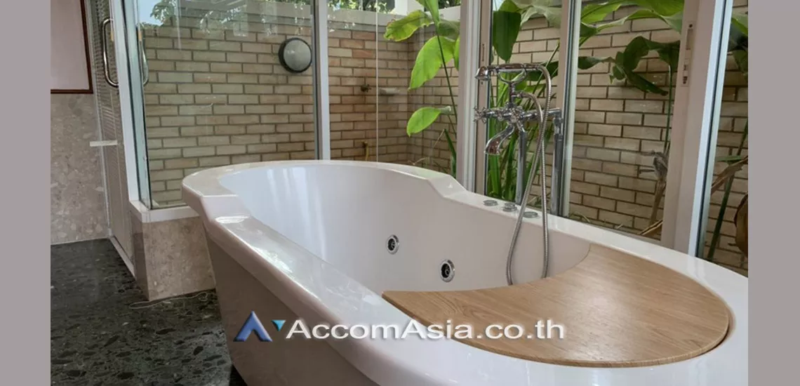 9  5 br House For Sale in Bangna ,Bangkok BTS Bearing at House in compound 13000494
