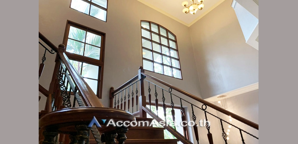 7  5 br House for rent and sale in Bang Na ,Bangkok BTS Bearing at House in compound 13000494