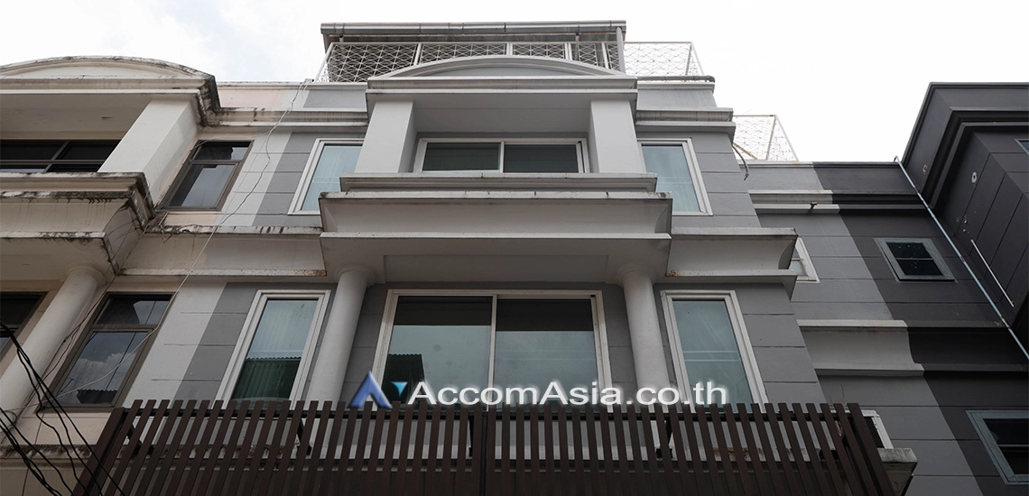 unitHome Office, Pet friendly |  4 Bedrooms  Townhouse For Rent in Sukhumvit, Bangkok  near BTS Phrom Phong (13000502)