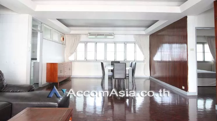  2 Bedrooms  Apartment For Rent in Sukhumvit, Bangkok  near BTS Nana - MRT Sukhumvit (13000503)