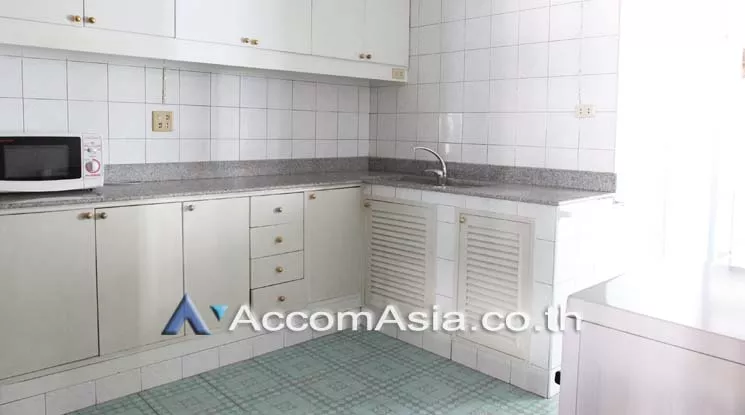 unit 2 Bedrooms  Apartment For Rent in Sukhumvit, Bangkok  near BTS Nana - MRT Sukhumvit (13000503)