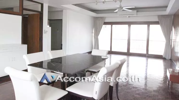  3 Bedrooms  Apartment For Rent in Sukhumvit, Bangkok  near BTS Nana - MRT Sukhumvit (13000504)