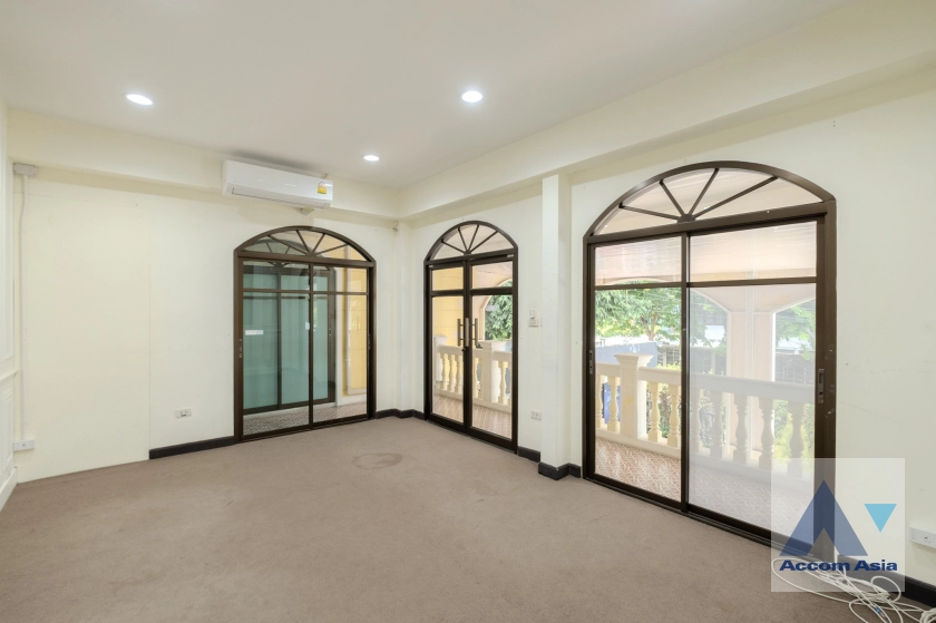 11  House For Rent in Phaholyothin ,Bangkok  13000541