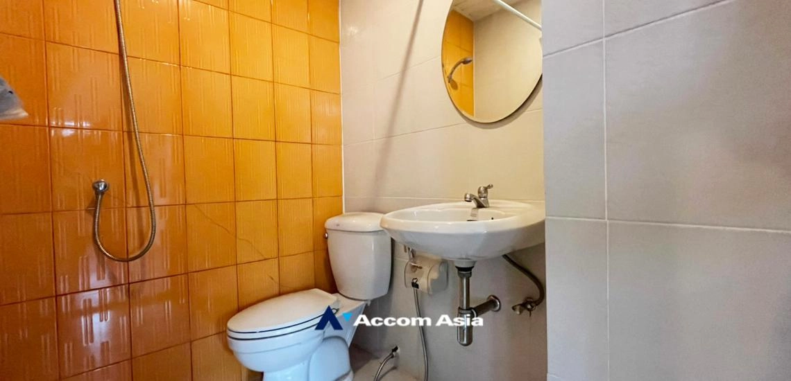 15  4 br Townhouse For Sale in Sukhumvit ,Bangkok BTS Thong Lo 13000542