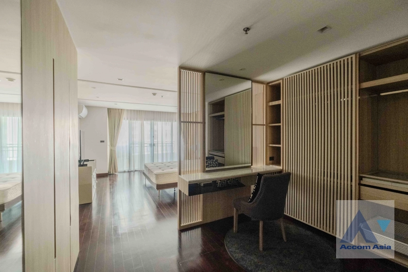 14  3 br Condominium For Rent in Sathorn ,Bangkok BTS Sala Daeng - MRT Lumphini at Sathorn Park Place 13000553