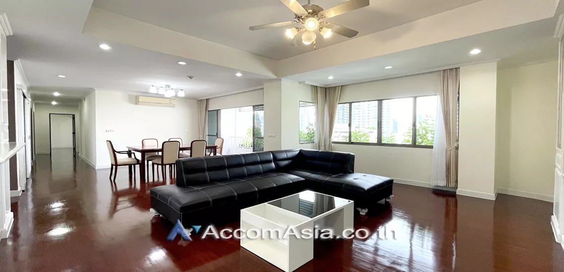 Pet friendly |  Greenery garden and privacy Apartment  3 Bedroom for Rent BTS Phrom Phong in Sukhumvit Bangkok