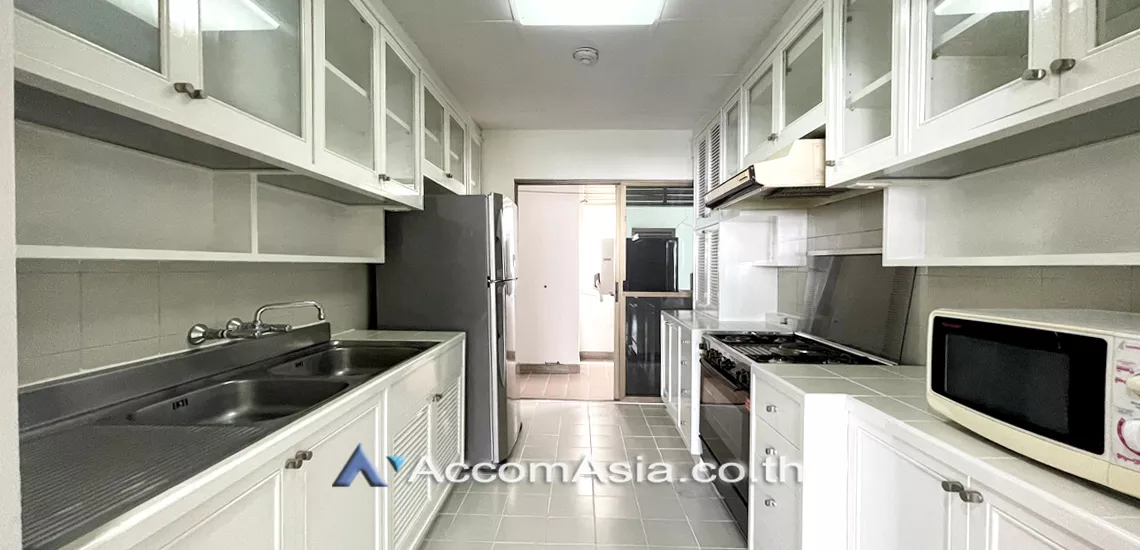 unitPet friendly |  3 Bedrooms  Apartment For Rent in Sukhumvit, Bangkok  near BTS Phrom Phong (13000581)