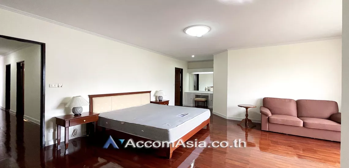 7  3 br Apartment For Rent in Sukhumvit ,Bangkok BTS Phrom Phong at Greenery garden and privacy 13000581