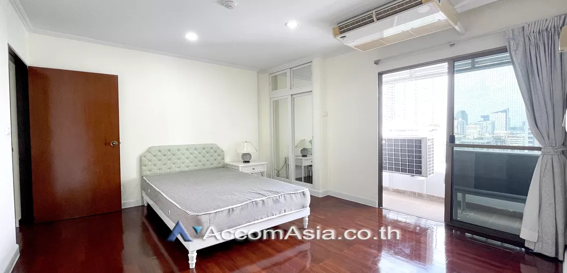 10  3 br Apartment For Rent in Sukhumvit ,Bangkok BTS Phrom Phong at Greenery garden and privacy 13000581