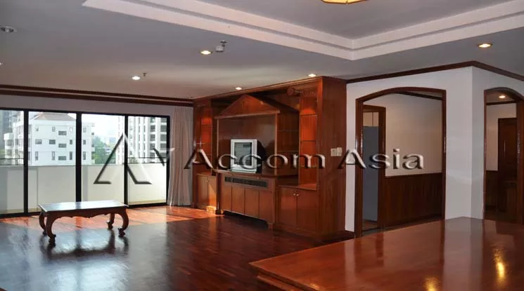 unit 2 Bedrooms  Apartment For Rent in Sukhumvit, Bangkok  near BTS Nana - MRT Sukhumvit (13000582)