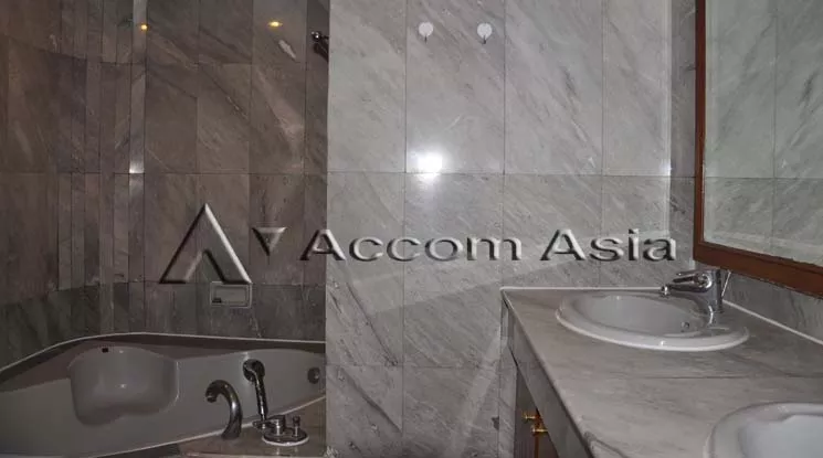 10  2 br Apartment For Rent in Sukhumvit ,Bangkok BTS Nana - MRT Sukhumvit at Private Environment Space 13000582