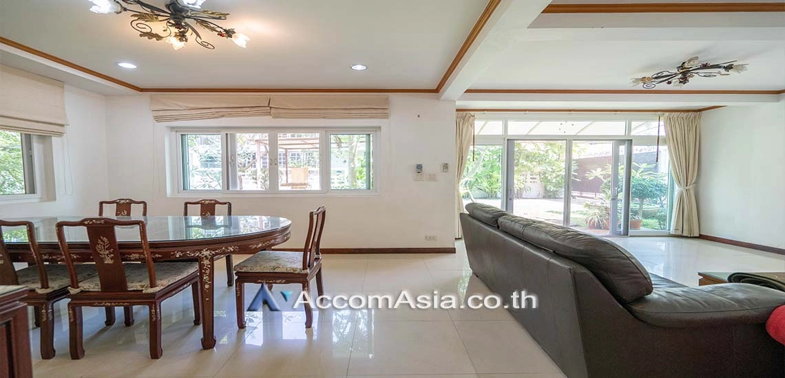 unitHome Office, Pet friendly |  3 Bedrooms  House For Rent & Sale in Sukhumvit, Bangkok  near BTS Phra khanong (13000588)