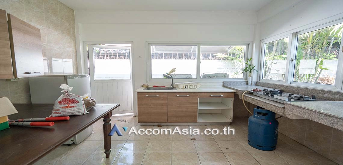 6  3 br House for rent and sale in Sukhumvit ,Bangkok BTS Phra khanong 13000588