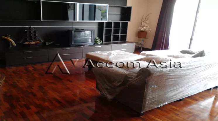 unit 3 Bedrooms  Townhouse For Sale in Charoen Nakhon, Bangkok  near BTS Krung Thon Buri (13000591)