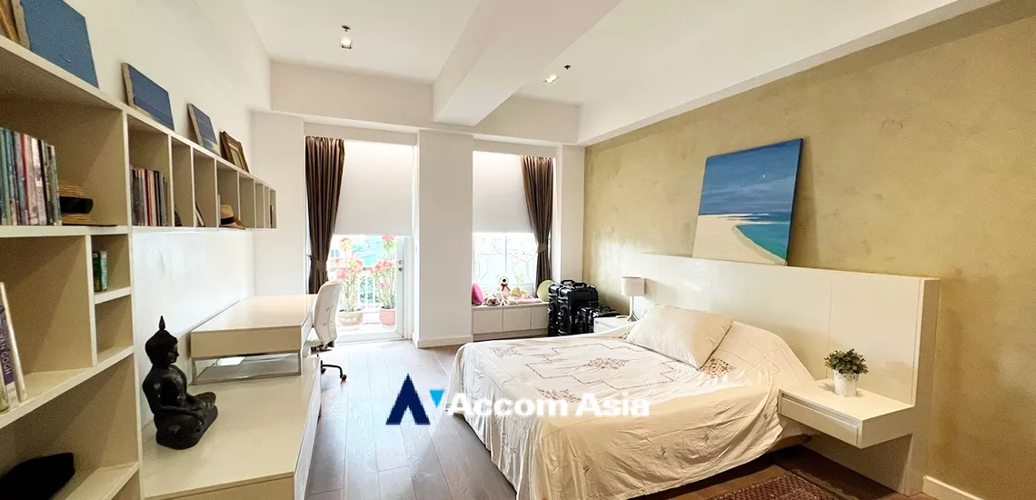 23  3 br Condominium For Sale in Sathorn ,Bangkok BTS Chong Nonsi - BRT Sathorn at Narathorn Place 13000612