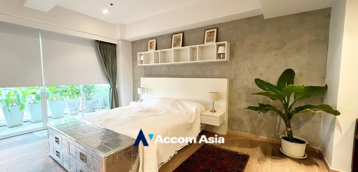 18  3 br Condominium For Sale in Sathorn ,Bangkok BTS Chong Nonsi - BRT Sathorn at Narathorn Place 13000612