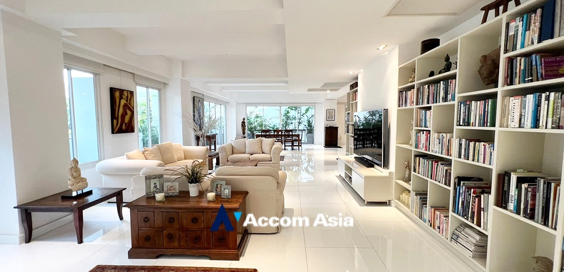 6  3 br Condominium For Sale in Sathorn ,Bangkok BTS Chong Nonsi - BRT Sathorn at Narathorn Place 13000612