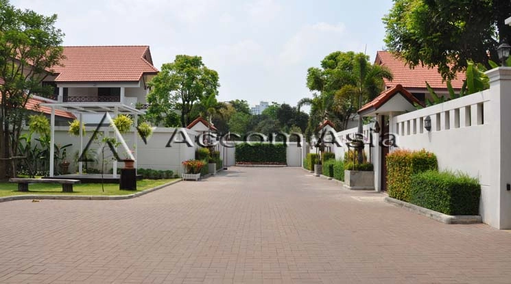  1  4 br House For Rent in New Phetchaburi ,Bangkok  13000625