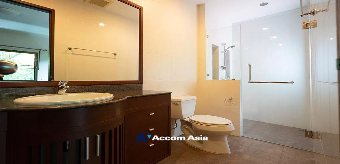 28  4 br House For Rent in New Phetchaburi ,Bangkok MRT Phetchaburi 13000626