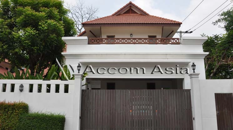 unit 4 Bedrooms  House For Rent in New Phetchaburi, Bangkok  (13000627)