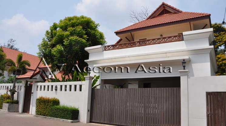 unit 4 Bedrooms  House For Rent in New Phetchaburi, Bangkok  (13000627)