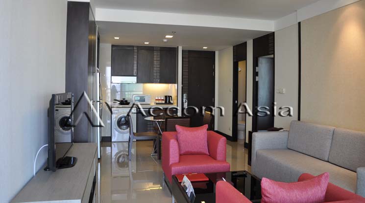 unit 2 Bedrooms  Apartment For Rent in Sukhumvit, Bangkok  near BTS Ekkamai (13000660)
