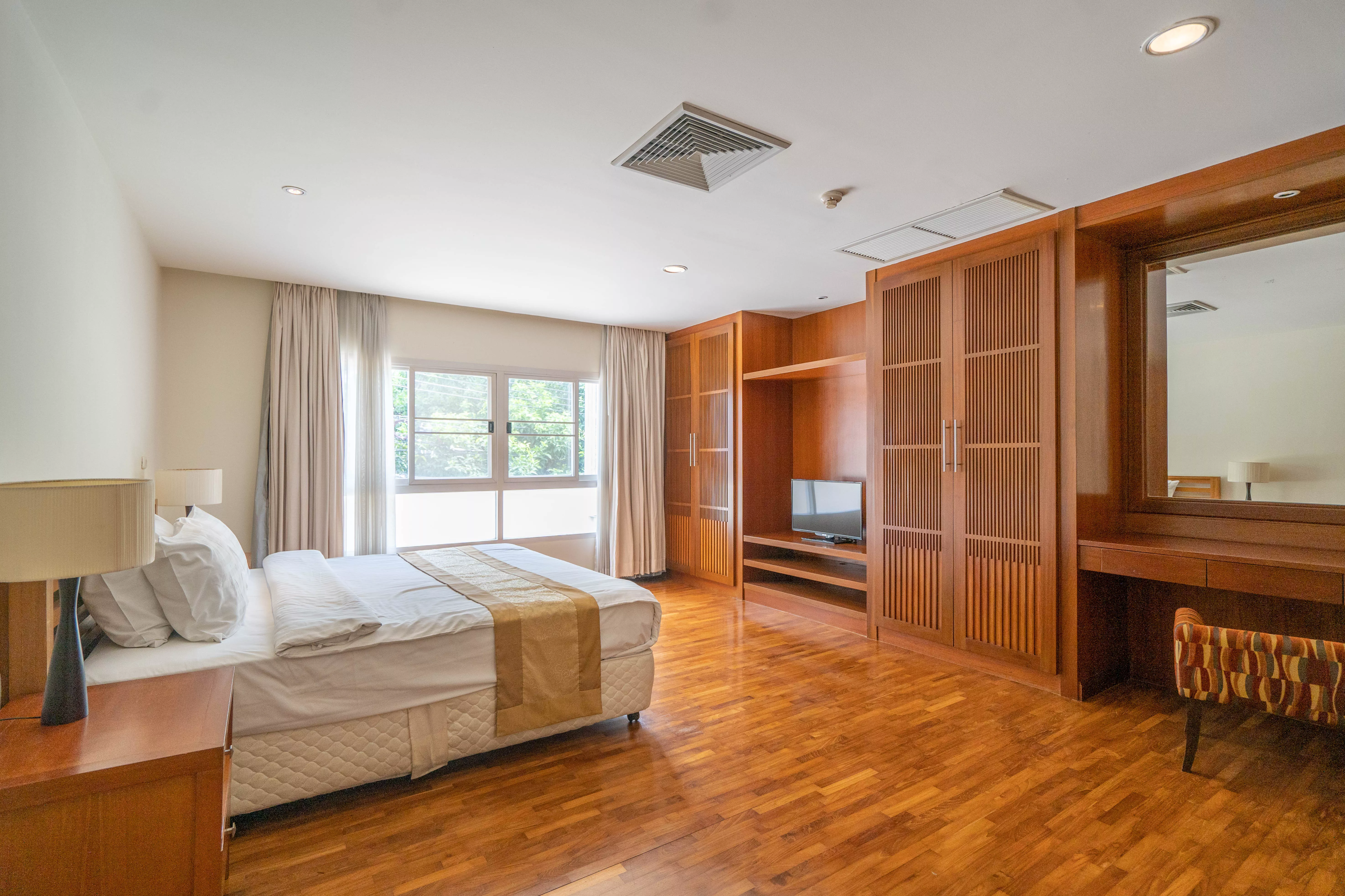 6  3 br Apartment For Rent in Sathorn ,Bangkok BTS Chong Nonsi at Quality Of Living 13000664