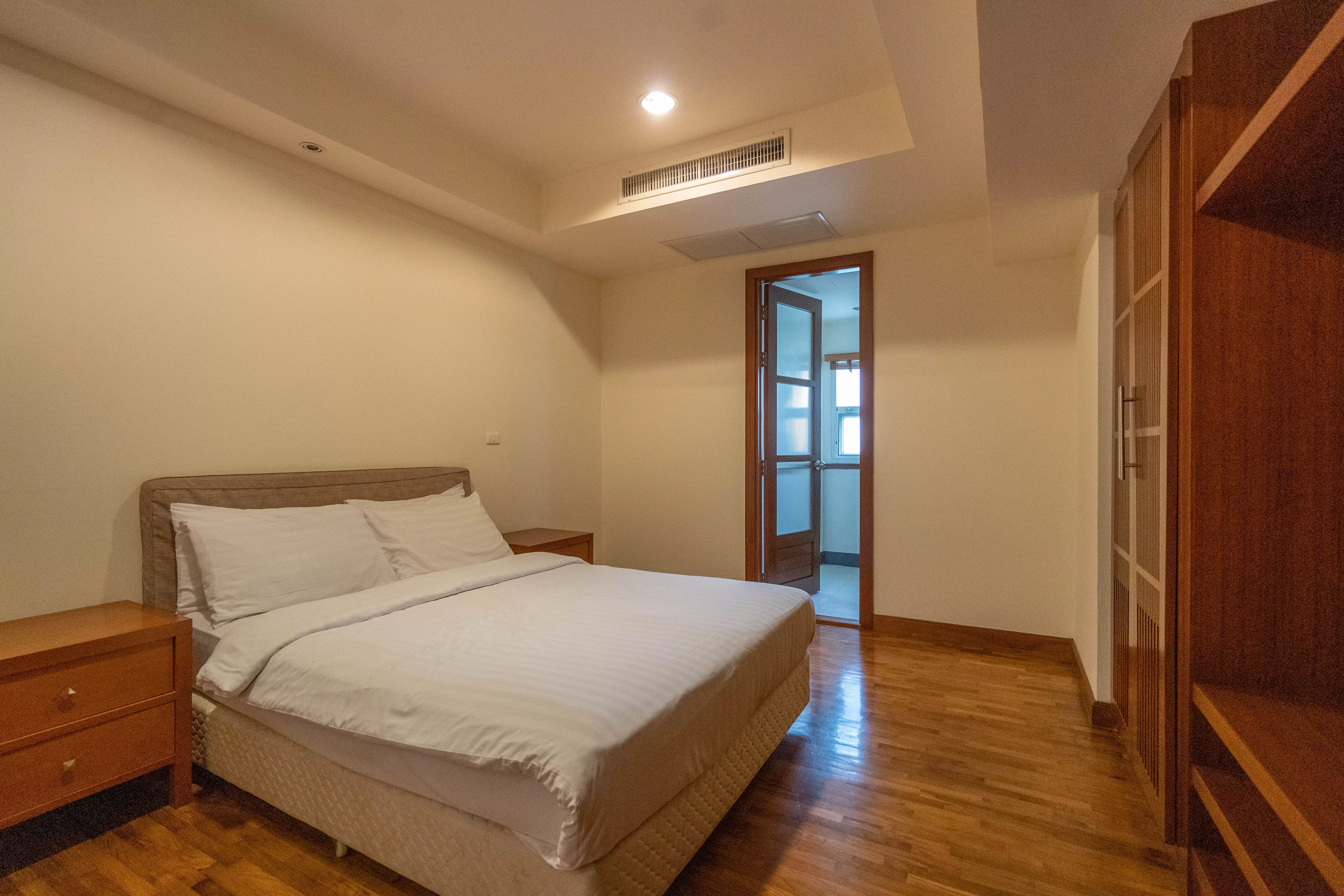 7  3 br Apartment For Rent in Sathorn ,Bangkok BTS Chong Nonsi at Quality Of Living 13000664